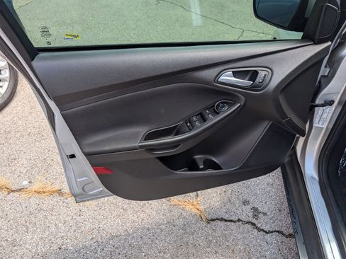 Used 2018 Ford Focus SE image 11
