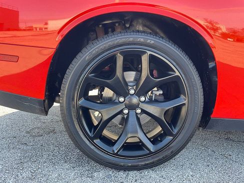 Used 2016 Dodge Challenger SXT Plus image 36