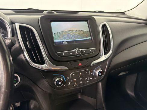 Used 2019 Chevrolet Equinox LT FWD image 14