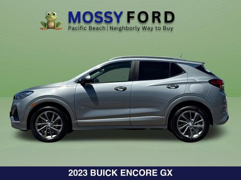 Used 2023 Buick Encore GX Select w/ Sport Touring Package FWD image 9