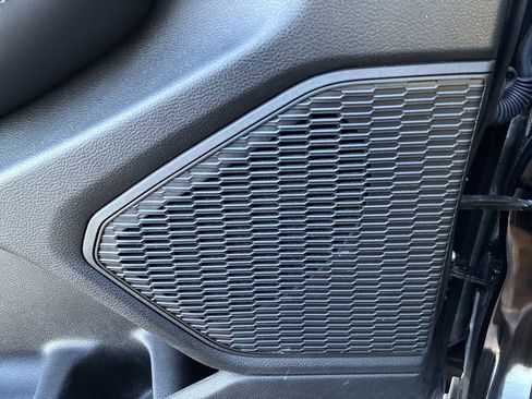 Used 2023 Jeep Grand Cherokee Limited image 25