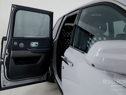 New 2026 Rolls-Royce Cullinan image 28