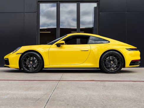 Certified 2021 Porsche 911 Carrera w/ Premium Package image 2