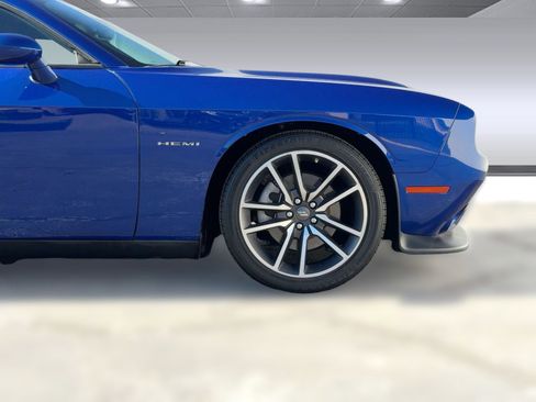 Used 2022 Dodge Challenger R/T w/ Plus Package image 10