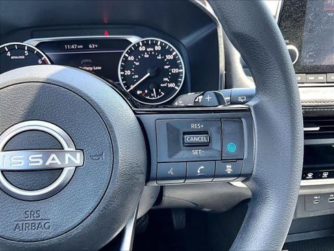Used 2023 Nissan Rogue SV AWD/4WD image 23
