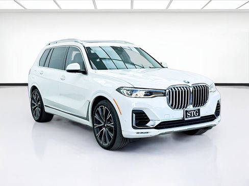 Used 2020 BMW X7 xDrive40i w/ Premium Package image 3