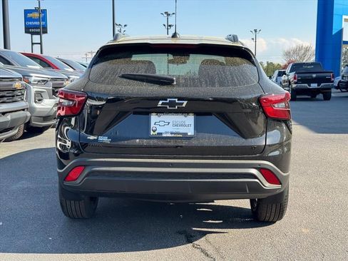 New 2026 Chevrolet Trax LT w/ Driver Confidence Package FWD image 4