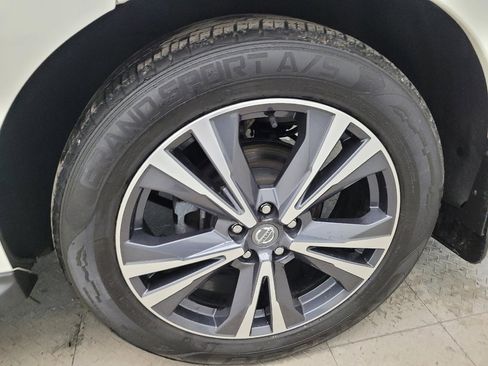 Used 2020 Nissan Pathfinder Platinum image 31