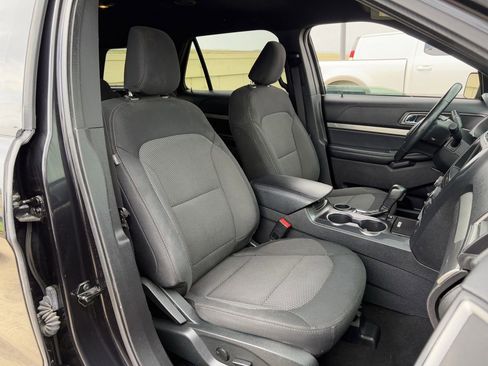 Used 2019 Ford Explorer XLT w/ Equipment Group 201A image 29