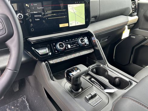 New 2026 GMC Sierra 1500 AT4 w/ AT4 Premium Package AWD/4WD image 18