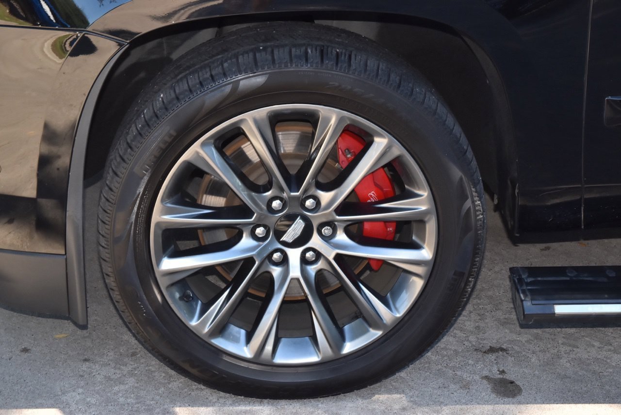 Used 2019 Cadillac Escalade Premium Luxury w/ Escalade Sport Edition AWD/4WD image 42