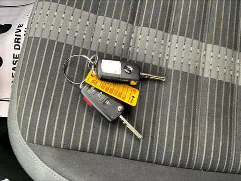 Used 2012 Volkswagen Beetle Turbo image 33