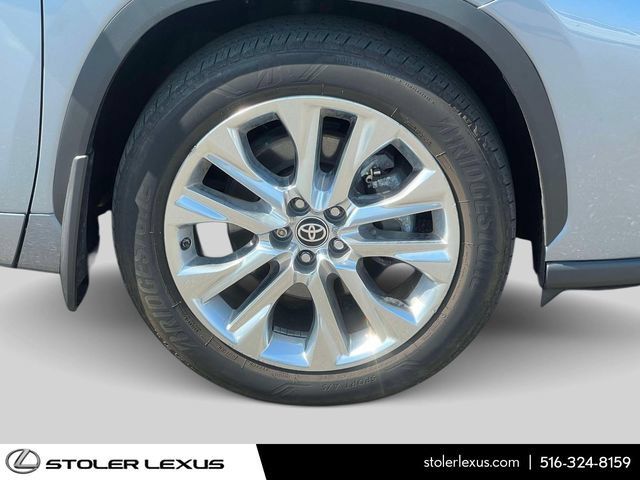 Used 2023 Toyota Highlander Limited AWD/4WD image 7