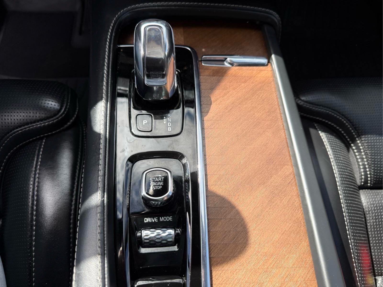 Used 2018 Volvo XC90 T8 Inscription w/ Luxury Package AWD/4WD image 23