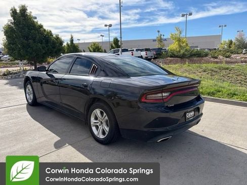 Used 2021 Dodge Charger SXT RWD image 4