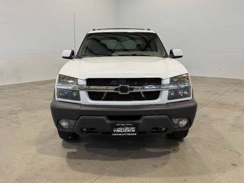 Used 2003 Chevrolet Avalanche 2500 AWD/4WD image 3