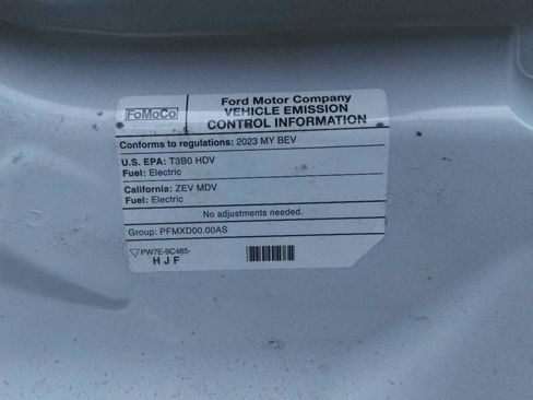 Used 2023 Ford E-Transit Medium Roof RWD image 17