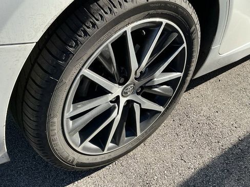 Used 2022 Toyota Camry XLE image 15