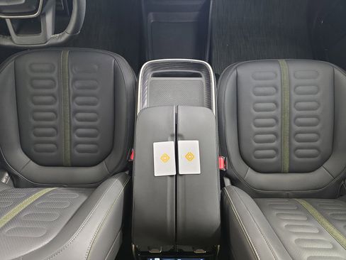 Used 2023 Rivian R1T Adventure AWD/4WD image 29