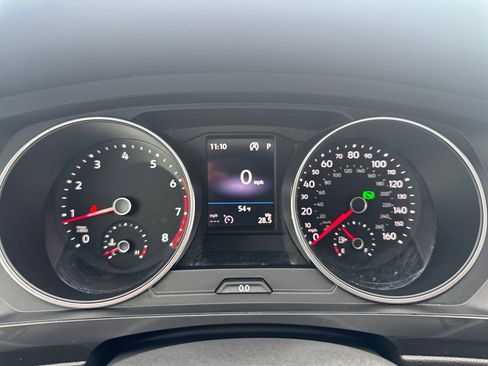 Used 2020 Volkswagen Tiguan SE image 17