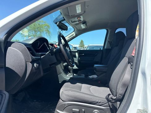 Used 2017 Chevrolet Traverse LT w/ Style and Technology Package AWD/4WD image 5