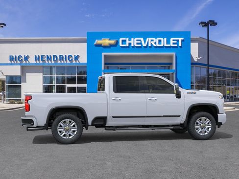 New 2026 Chevrolet Silverado 2500 High Country w/ High Country Premium Package AWD/4WD image 7