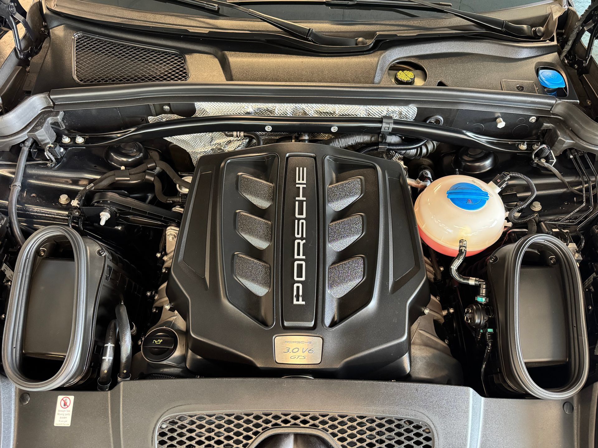 Used 2018 Porsche Macan GTS AWD/4WD image 55