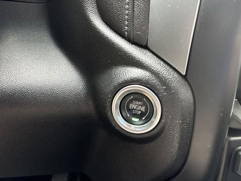 Used 2020 Chevrolet Silverado 2500 LT w/ Convenience Package image 25