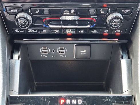 New 2025 Jeep Grand Cherokee Limited w/ Black Appearance Package image 15