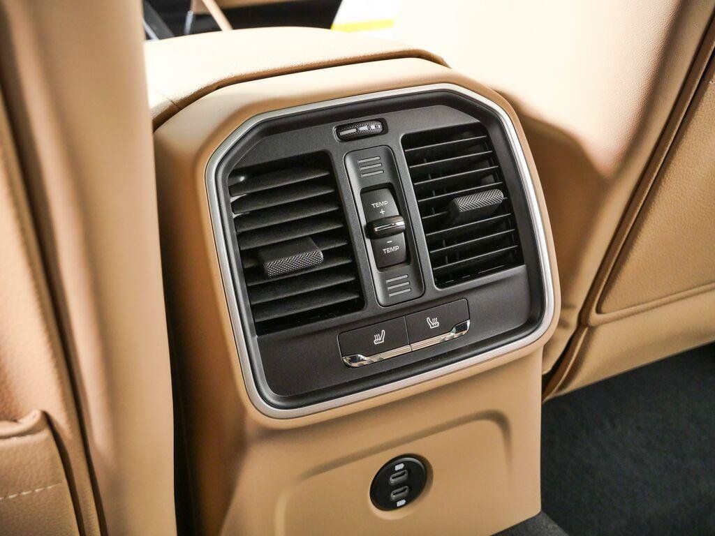 New 2026 Porsche Macan Turbo AWD/4WD image 22