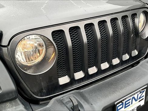Used 2018 Jeep Wrangler Sport w/ Quick Order Package 24S AWD/4WD image 22