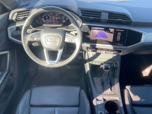 Used 2023 Audi Q3 2.0T Premium w/ Black Optic Sport Package image 25