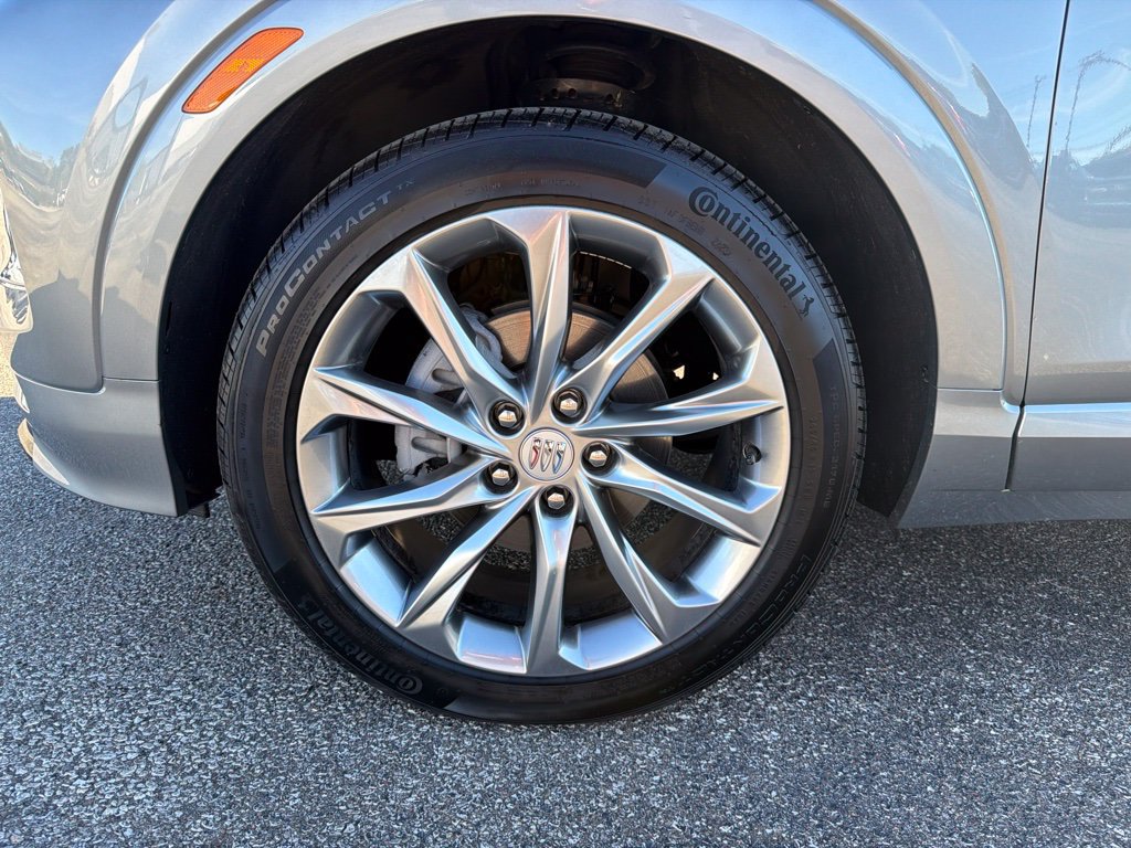 Used 2024 Buick Encore GX Avenir w/ Avenir Technology Package FWD image 12