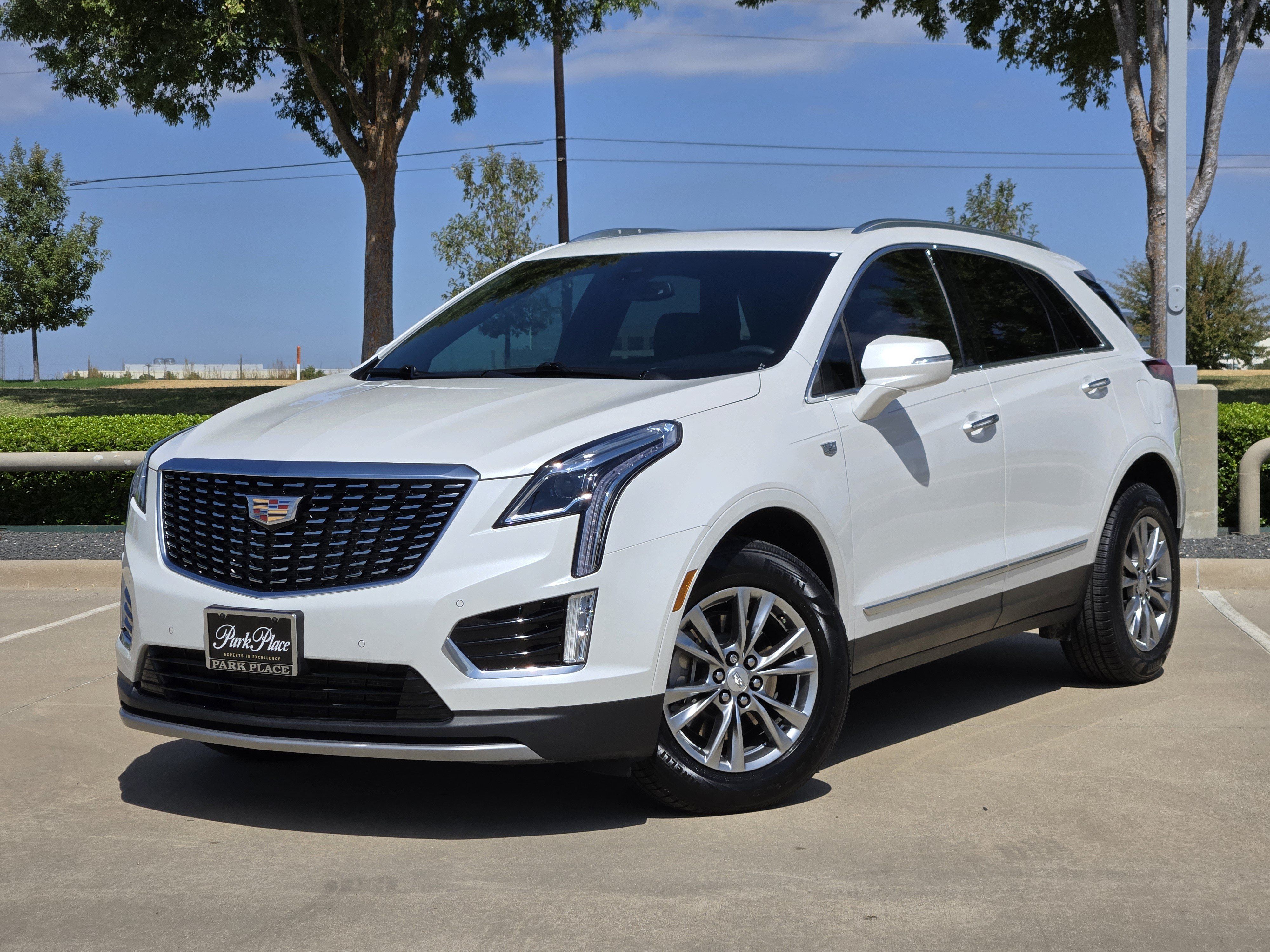 Used 2020 Cadillac XT5 Premium Luxury FWD image 1