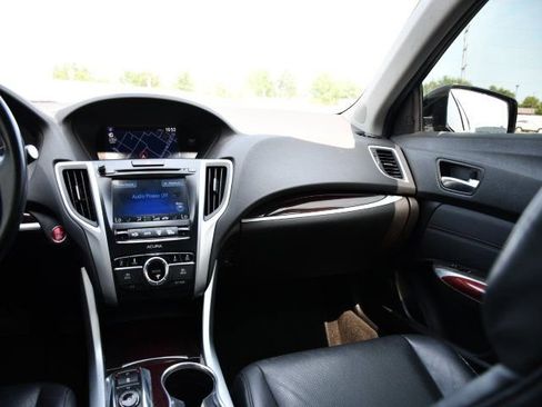 Used 2017 Acura TLX V6 SH-AWD w/ Technology Pkg image 24