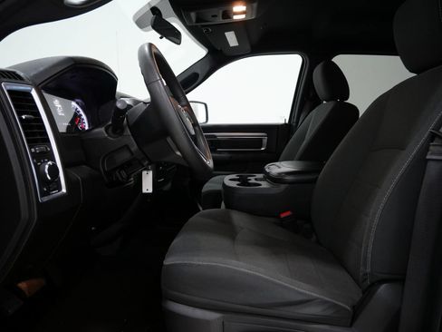 Used 2024 RAM 1500 Warlock RWD image 11