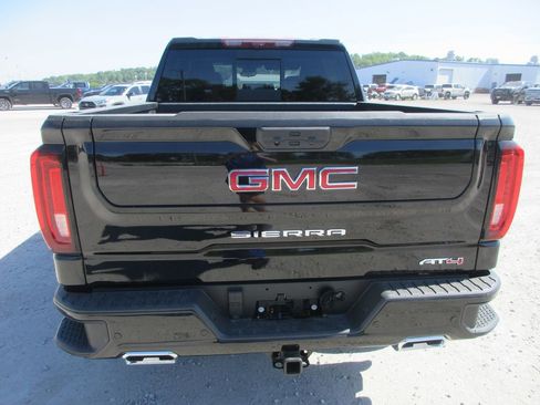 New 2026 GMC Sierra 1500 AT4 w/ AT4 Premium Package AWD/4WD image 6