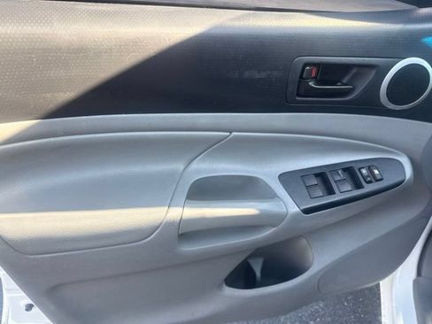 Used 2015 Toyota Tacoma 4x4 Double Cab w/ TRD Sport Package image 15