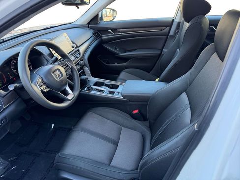 Used 2020 Honda Accord EX image 9