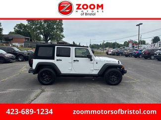 Used 2013 Jeep Wrangler Unlimited Sahara AWD/4WD video 1