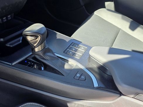 Used 2023 Lexus UX 250h FWD w/ Accessory Package (Z1) image 18