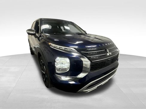 Used 2022 Mitsubishi Outlander SE AWD/4WD image 3