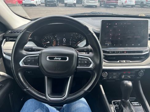 Used 2022 Jeep Compass Limited w/ Sun and Sound Group image 23