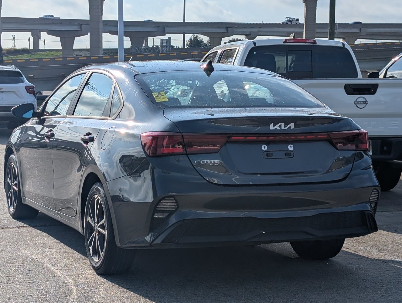Used 2023 Kia Forte LXS FWD image 4