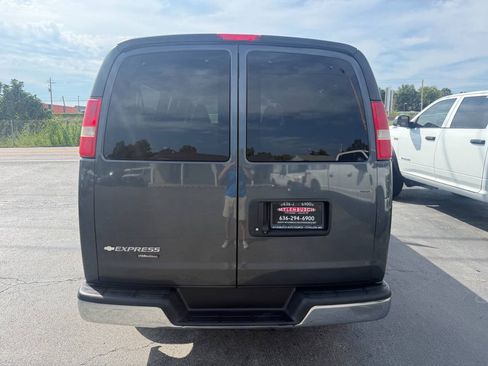 Used 2016 Chevrolet Express 3500 LT w/ LT Preferred Equipment Group RWD image 6