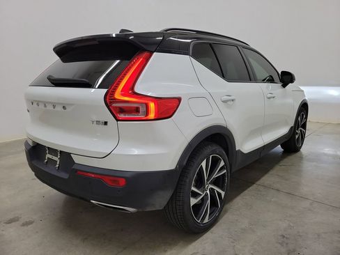 Used 2019 Volvo XC40 T5 R-Design image 5