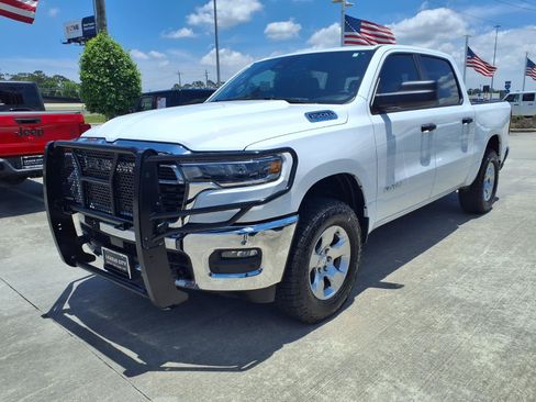 Used 2025 RAM 1500 Tradesman AWD/4WD image 3