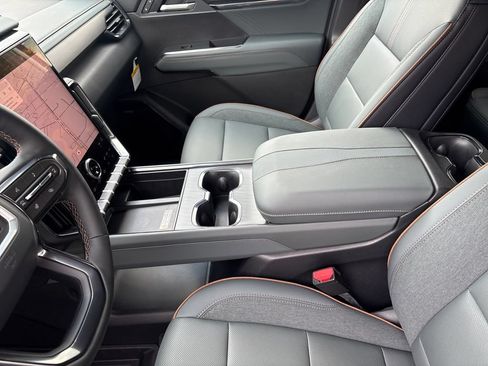 New 2026 GMC Acadia AT4 w/ Super Cruise Package AWD/4WD image 38