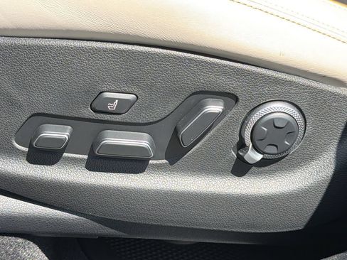 Certified 2026 Genesis GV70 3.5T Sport Prestige AWD/4WD image 20