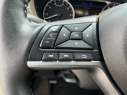 Used 2025 Nissan Sentra SV w/ All-Weather Package FWD image 20
